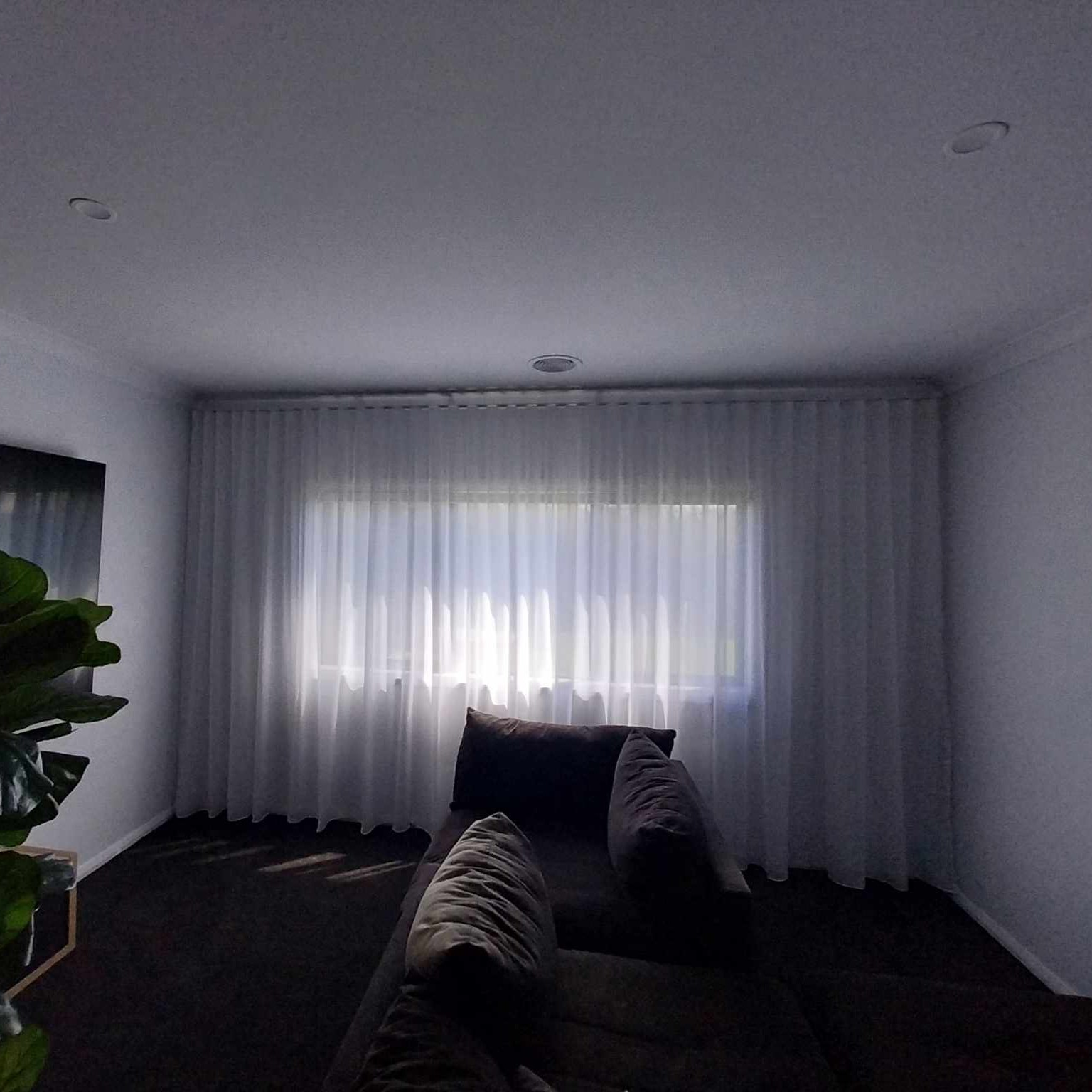 by Paulls, Moe Showroom